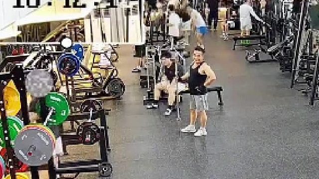 健身房新买的电风扇，从上岗到下岗还没半个小时
