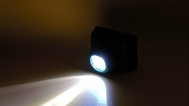 EB7010-3W免维护帽佩工作灯充电式LED强光聚头灯户外防水搜索帽戴