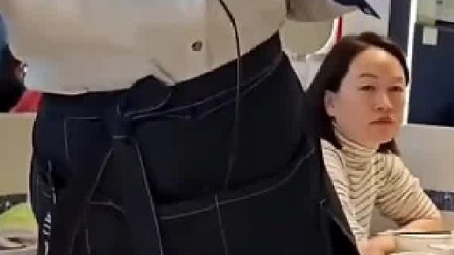 超过25分钟菜没上齐，商家给顾客免单 _免单 _上菜了