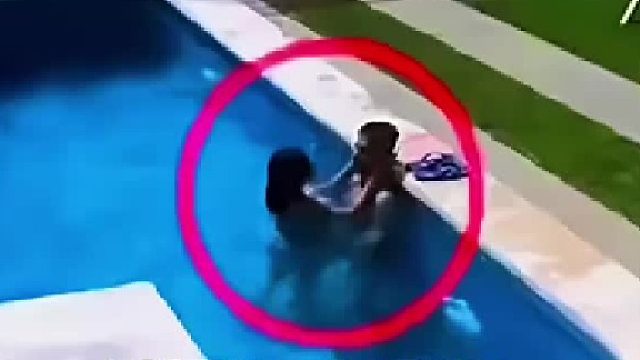 教练：都是因为你我打破了自己的潜水记录