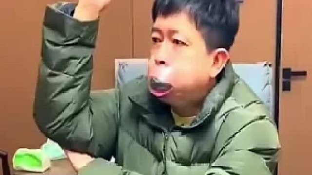 吞下去，他就舒服了