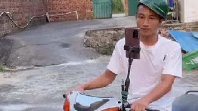 车贩子：你跟我说没出过院子的摩托80W公里？