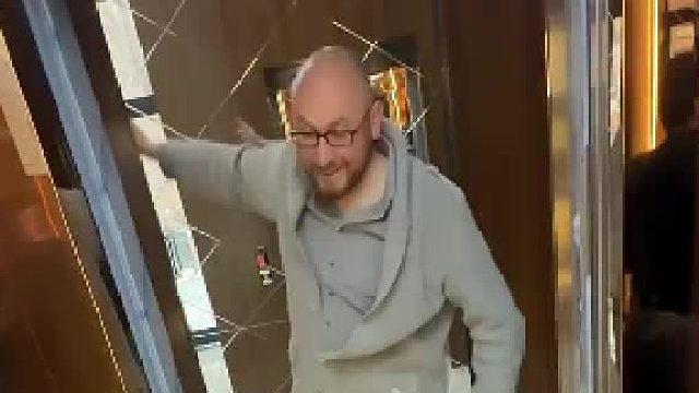 这样会吓死人的！小心告你