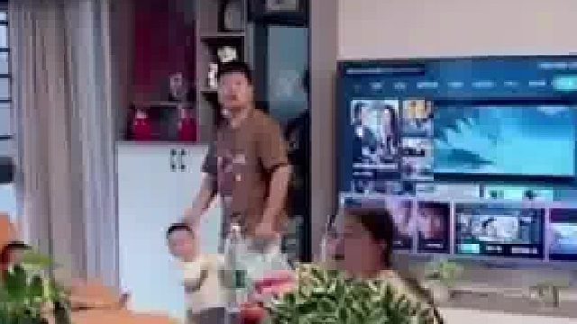 房主多年没回家叫开锁师傅开门 没想到毛坯变精装 开锁师傅_客户有证 没有开错