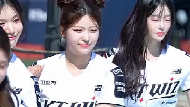 金佳賢與桂裕眞兩位啦啦隊員的精彩舞蹈表演