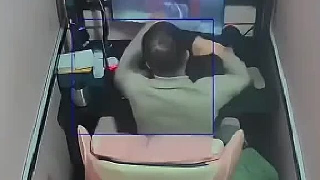 这几拳下去，股票都干出来了
