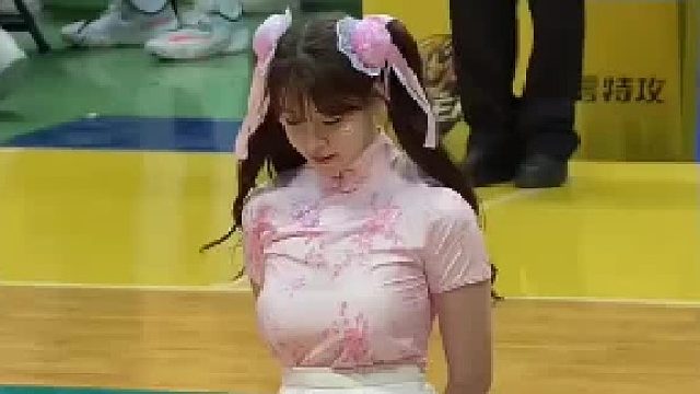 请问美女芳龄多少 是否婚配呀