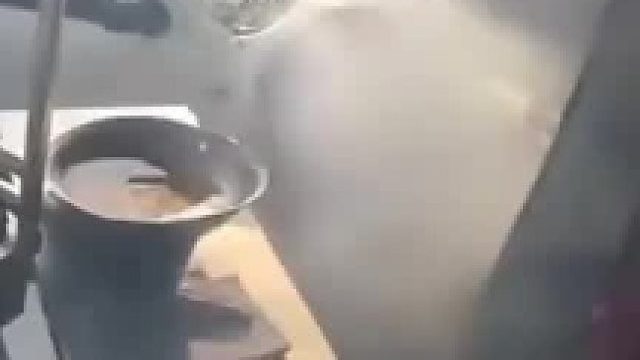 这种人就应该吊销驾驶证，直接送去好好改造。开不了车，还嚯嚯别人