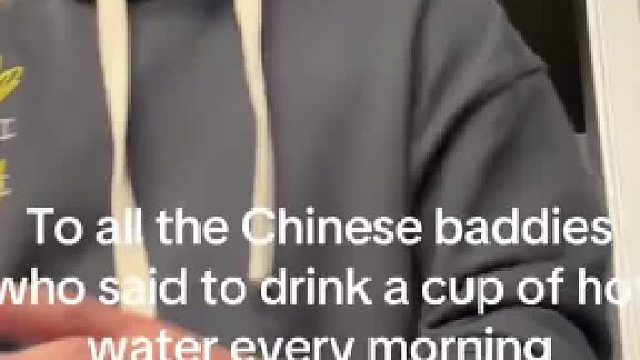 老外感谢中国姐妹解决他的肠道烦恼