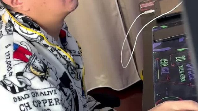 如果你还在困惑什么是好速写，陈玉先先生对于动作捕捉和肢体概括绝对是神之精准，榜样级别。  40年前没有录像，舞蹈如何被记住？答案就藏在陈玉先先生的速写里。线条有