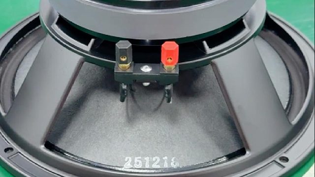 配置均衡的12寸170磁75芯的低音喇叭你心动了吗？