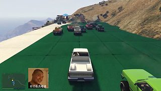 全程翻車不斷，笑點(diǎn)直接拉滿
