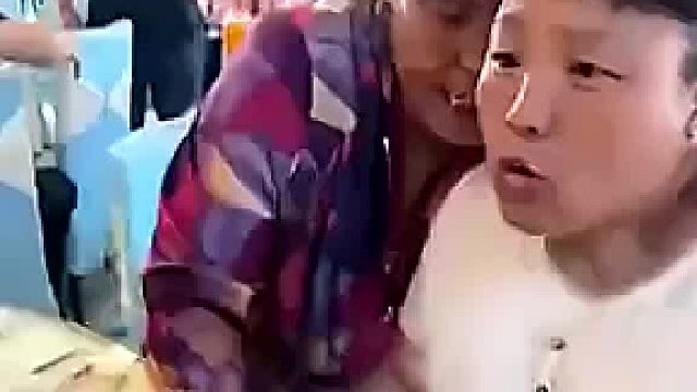 哪里的风气真差，在家没吃过呀
