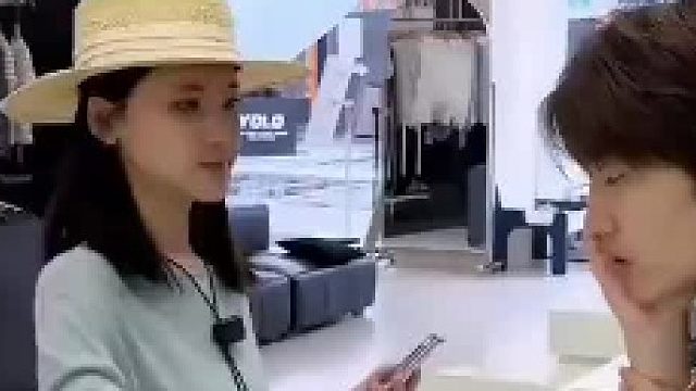 网友演绎购物现场 双方都怕对方后悔……