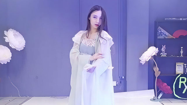 俄罗斯姑娘才艺表演23.12.16_空军(阿妮亚)02
