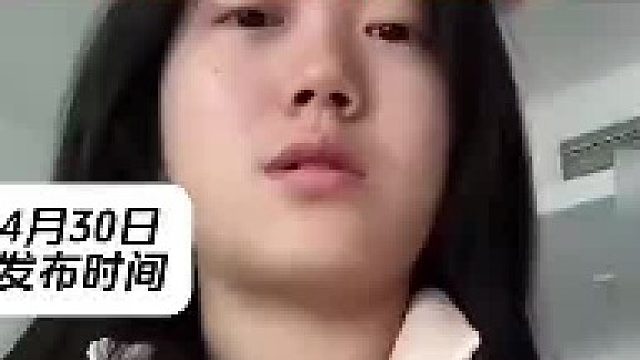 相亲前精心打扮，一下就变得成熟了，网友：瞬间变气质高冷女神
