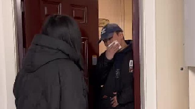 我闺蜜怀孕，他前夫孕吐
