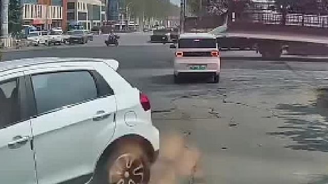 我好想逃 却逃不掉