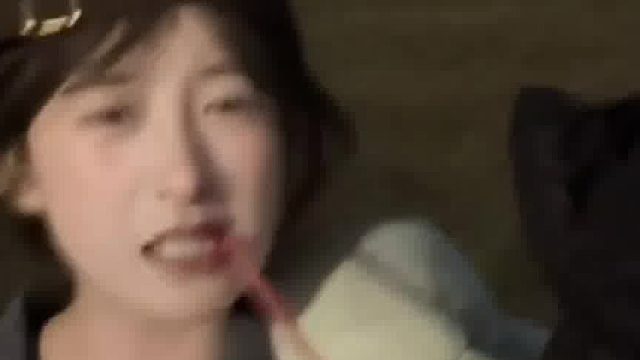 男生为妈妈录报备视频，女友突然闹情绪要求重来，瞬间变脸让人笑喷