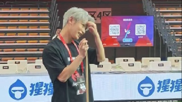线下抓拍的童，颜值杠杠的，就是技术有点菜！