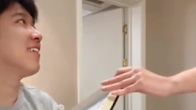 媳妇拿捏你，也就是动动手指的事