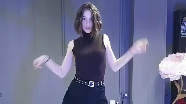 俄罗斯姑娘才艺表演23.12.20_女神02