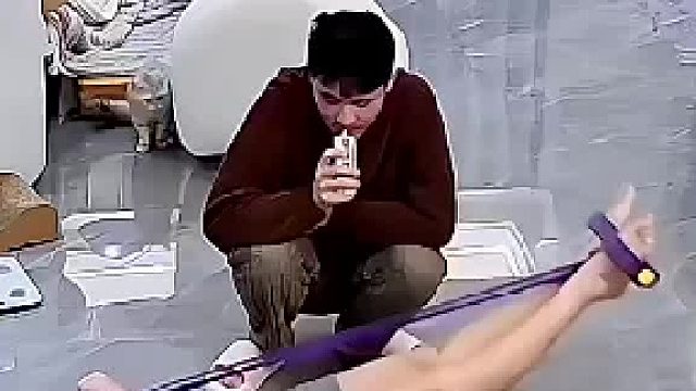 不是哥们，你卡一下什么意思？