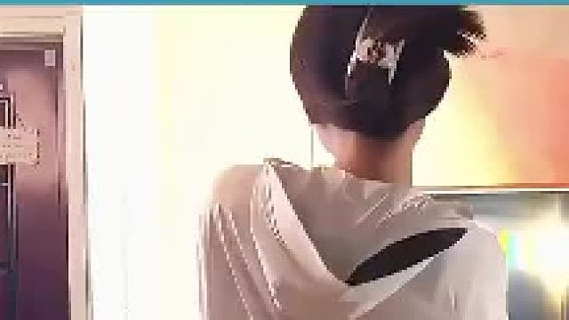 舞蹈老师身怀绝技，她家的小狗也不是吃素的，这俩下一般人真做不了