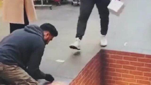 一般这种我都是吐口痰测试一下[捂脸]