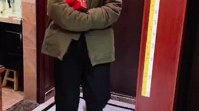 来不及了，我得赶紧去洗水果了