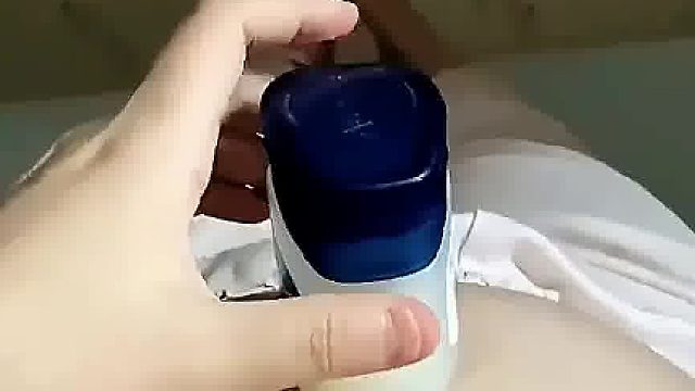 宝宝在妈妈肚子里踢动时，物品都被弹飞了，真神奇