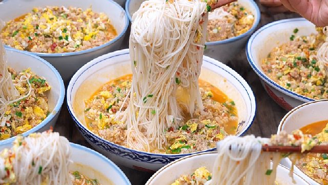 早上提前10分钟起来就能嗦上一碗地道的湖南米粉