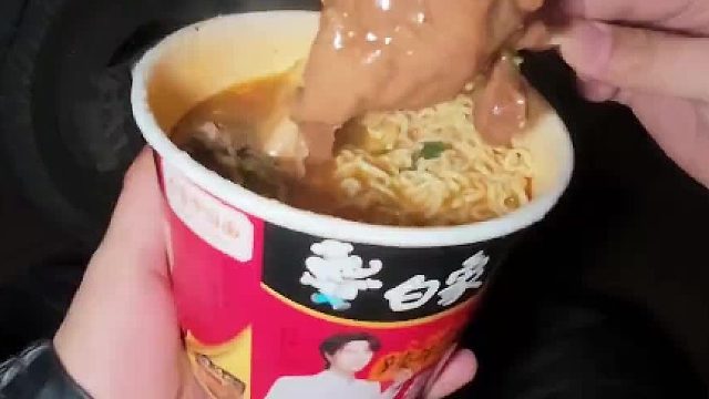 开饭开饭，简单对付一口