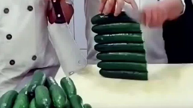 国内外刀法PK，中国刀法能切豆腐花！国外的呢？