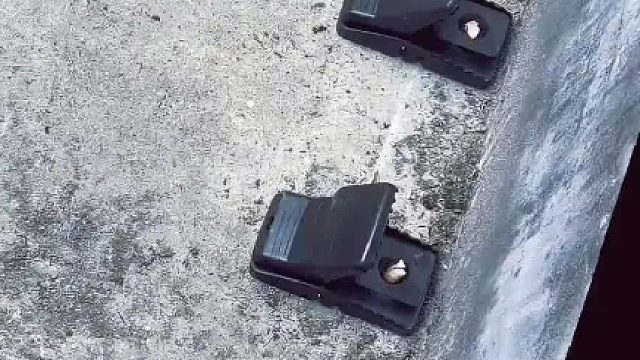 它明明都快跑掉了，结果又把自己加的更结实了
