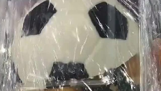 一开始还挺正常的
