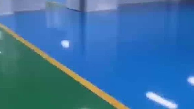 地坪漆配色鲜亮饱满 整体视觉清爽大气美观实用兼顾 车间面貌煥然一新