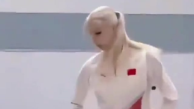 艺术体操队外教，用中文讲解技术动作，这两圈让我惊掉下巴
