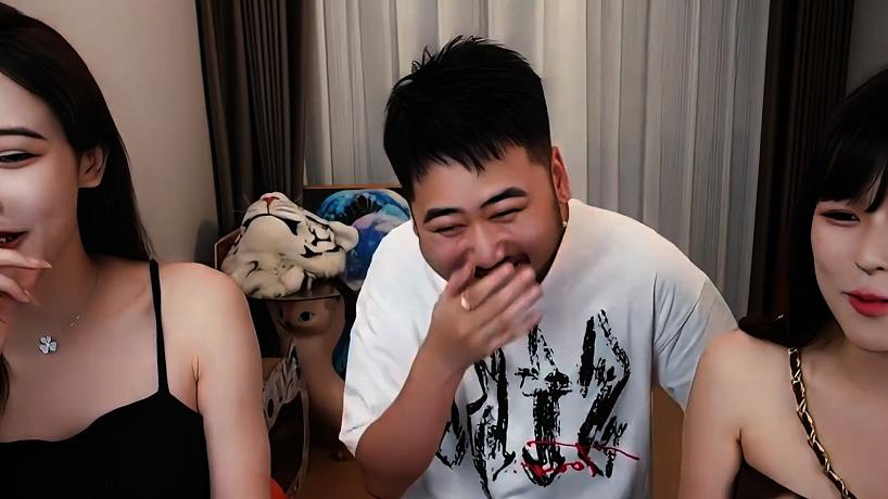 童錦程的黑絲的直播