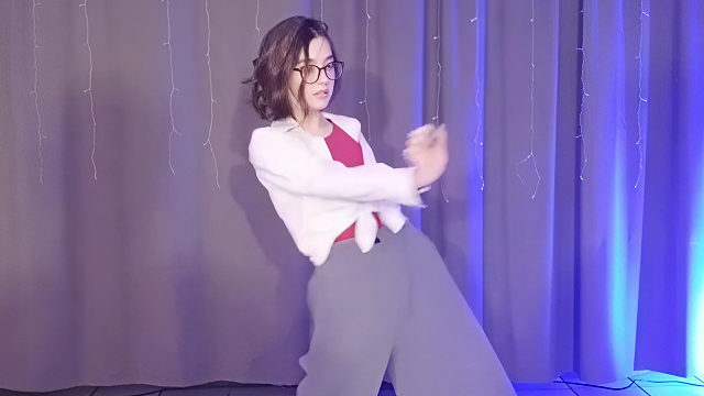 俄罗斯姑娘才艺表演23.12.29_女神01