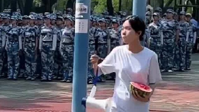 大一不脱单 大学一直单