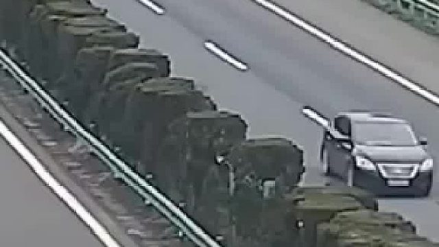 轮胎掉了