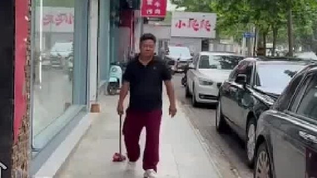 这个女的拱火，应担责任