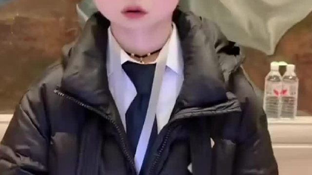 小姐姐们懂事的让人心疼