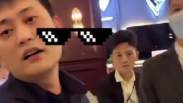 一男子KTV消费“端茶倒水”服务费被收取2400元