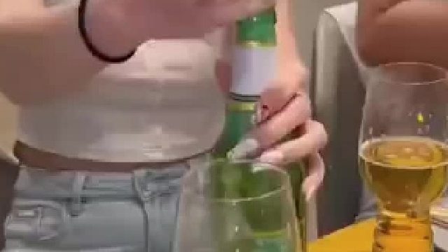 让你喝酒的，没让你表演才艺