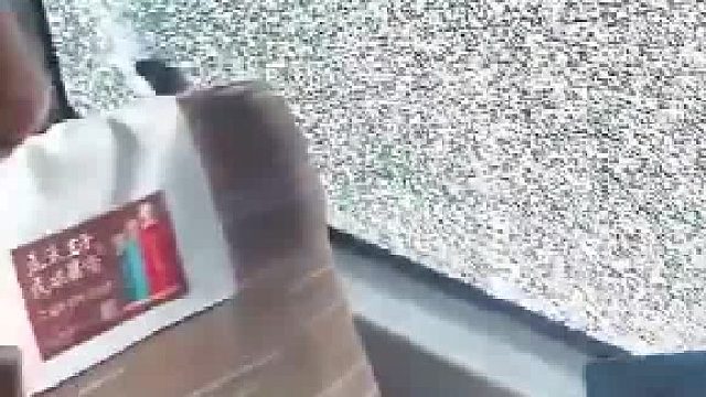 中国玻璃质量再好，也挡不住手欠！  ​