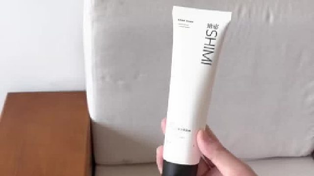素颜霜怎么选靠谱款？身体素颜霜不蹭衣服防水防汗推荐！