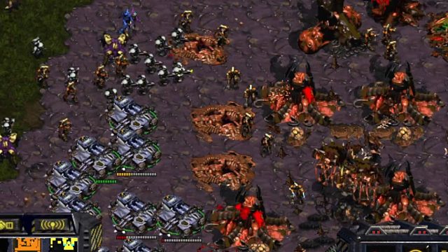 星际争霸3V3,我被空投了闪电兵，经济跟不上了，但是你不出兵，光靠闪电能过日子吗？