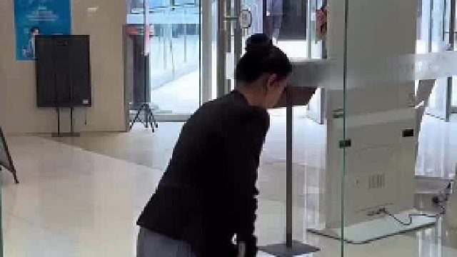 《当你马上下班来客人时》